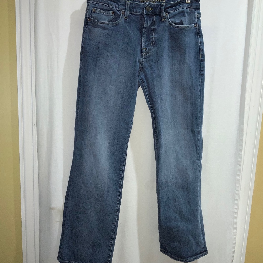 American Eagle Loose jeans Sz 30 x 34 (measures 29.5”)